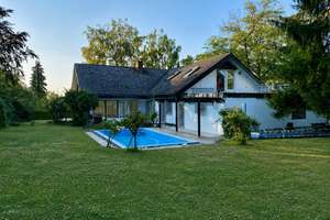 Exklusives Einfamilienhaus mit großem Garten & Pool in Karlsruhe-Durlach (Geigersberg) zu vermieten – Die vollständige Adresse der Immobilie erhältst du vom Anbieter., 76227 Durlach, Karlsruhe – Vorschaubild 1