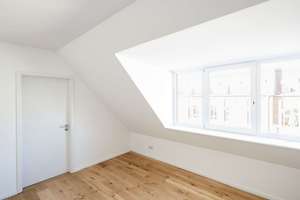 Exklusives Dachgeschoss mit Panorama-Erker und Aufdachterrasse im schönen Friedenau! – Stierstraße 9, 12159 Friedenau, Berlin – Vorschaubild 9