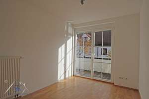Exkl. DHH in zentraler Lage in Puchheim Bhf. mit 4 SZ+Hobbyraum, TG u. Außenstellpl. je mit Wallbox. – Lochhauser Str. 36 d, 82178 Puchheim – Vorschaubild 23