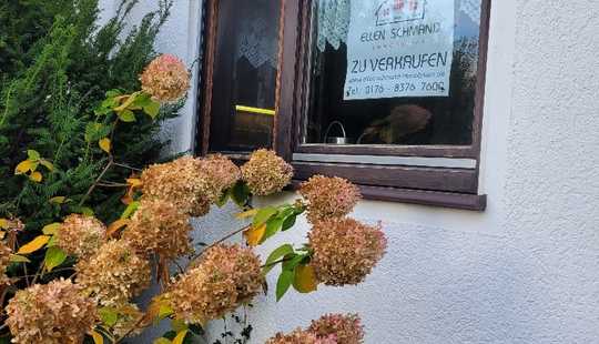 Bild von Gepflegtes 5-Zi-Reihenhaus, Garten, Terrasse, Garage,  Einkaufen + Bus um die Ecke, Heizung v. 2021