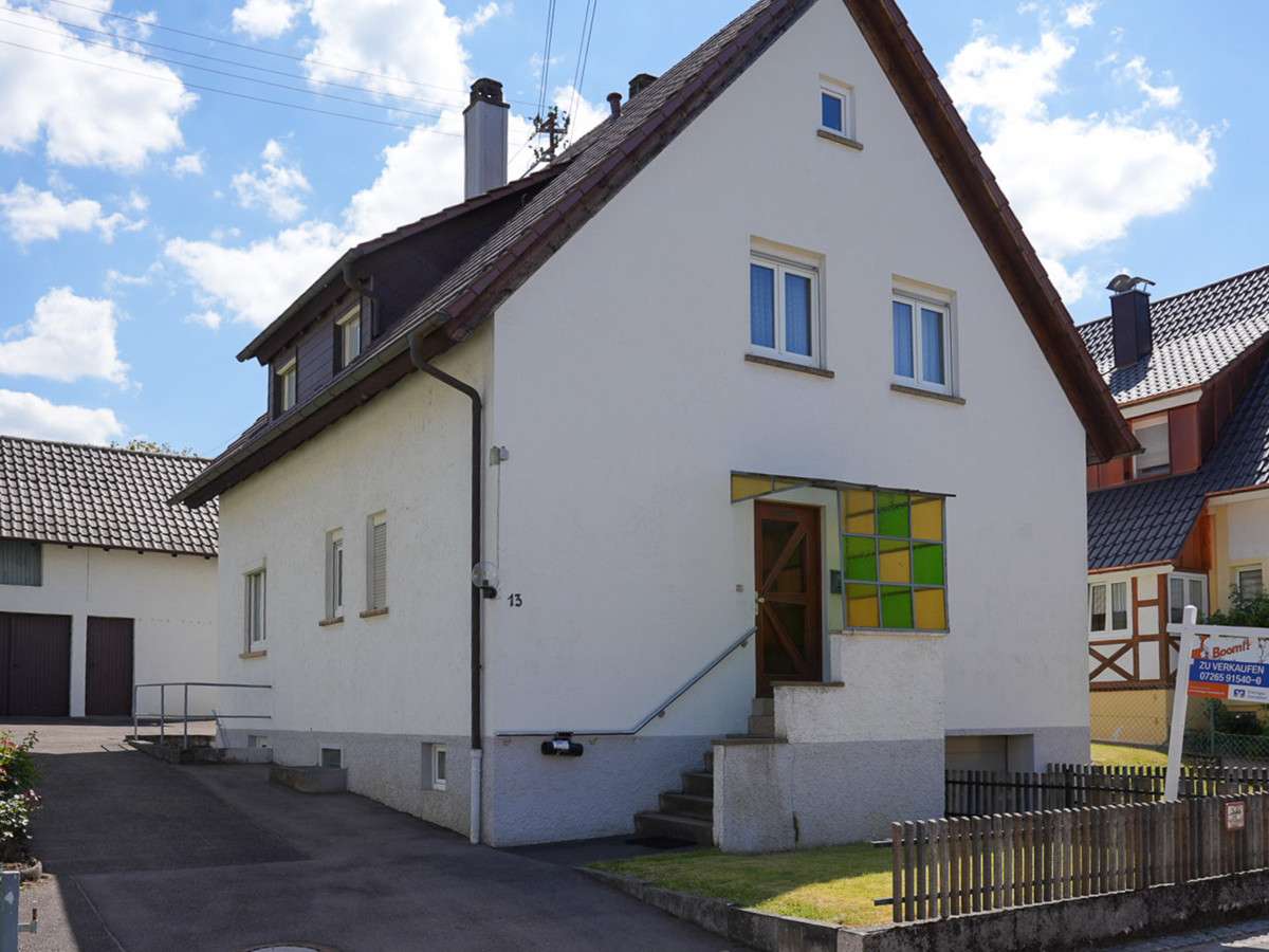 Solides Einfamilienhaus - Ruhige Lage & Vielseitige Möglichkeiten, Karlsruhe Kreis – Bild 1