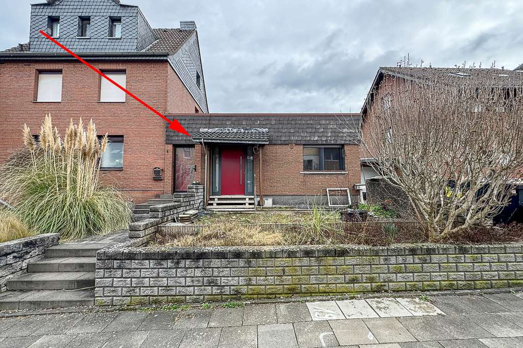 Immobilie in Wesseling - Sanierungsbereiter Bungalow mit flexiblem Grundriss in ruhiger Lage von Berzdorf - Bild 1