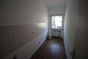 RENOVIERTE KOMFORTWHG. SANIERTES DUSCHBAD BALKON GARAGE MÖGL. 1.OG MODERNE BÖDEN OBERBILK/ELLERSTR. – Ellerstraße 139, 40227 Oberbilk, Düsseldorf – Vorschaubild 9