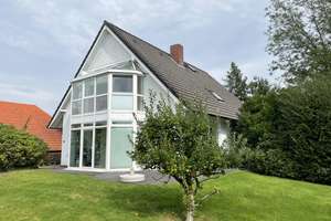 Einfamilienhaus am Stadtrand von Jever mit Schwimmbad, Sauna, Doppelgarage und Wohnmobilstellplatz! – Die vollständige Adresse der Immobilie erhältst du vom Anbieter., 26441 Jever – Vorschaubild 3