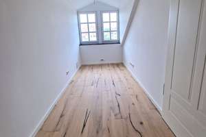 Altbau trifft Design - Exklusive 3,5 -Zimmer-Wohnung mit Homeoffice & Ankleide – Die vollständige Adresse der Immobilie erhältst du vom Anbieter., 90763 Altstadt, Innenstadt, Fürth – Vorschaubild 10
