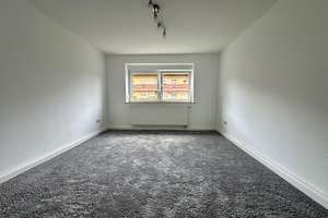 Frisch renovierte 2-Zimmer-Wohnung mit Balkon, Einbauküche und Stellplatz in der Zellerau – 97082 Zellerau, Würzburg – Vorschaubild 9