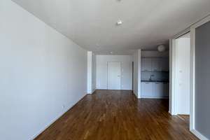 Zentrale 2-Raum-Wohnung mit Einbauküche und Balkon