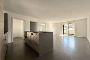 +++ Barrierefreie zentrale 2-Zimmer- Wohnung mit Einbauküche und Balkon +++