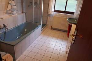 Gepflegte 4-Zimmer-Doppelhaushälfte mit schönem Garten in Würzburg – Die vollständige Adresse der Immobilie erhältst du vom Anbieter., 97076 Lengfeld, Würzburg – Vorschaubild 12