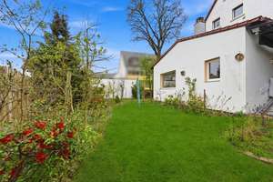 Wohnhaus mit 3 Wohnungen in schöner Wohnlage, Fürth-Ronhof.

Bezugsfrei! – Die vollständige Adresse der Immobilie erhältst du vom Anbieter., 90765 Ronhof, Kronach, Fürth – Vorschaubild 2
