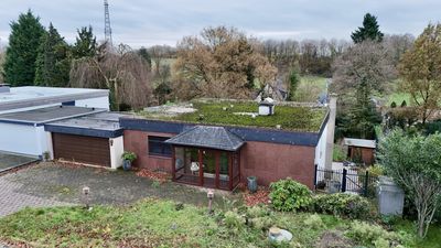 Höseler Hanglage trifft Gestaltungsfreiraum – Bungalow mit Zukunft