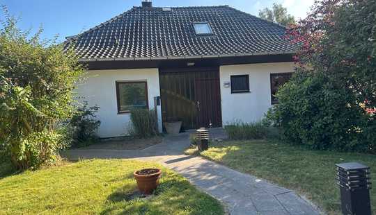 Bild von Sehr schönes 5 Zimmer Einfamilienhaus mit Wohnkeller auf einem herrlichen Grundstück