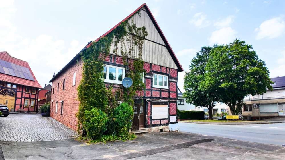 Vielseitiges Wohnhaus mit Ausbaureserve – attraktiv für Investoren oder große Familien, Höxter Kreis – Bild 3