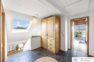 Wohnen mit Charakter! Großzügige Maisonettewohnung mit Sonnenterrasse und herrlichem Weitblick – Die vollständige Adresse der Immobilie erhältst du vom Anbieter., 42859 Zentralpunkt, Remscheid – Vorschaubild 9