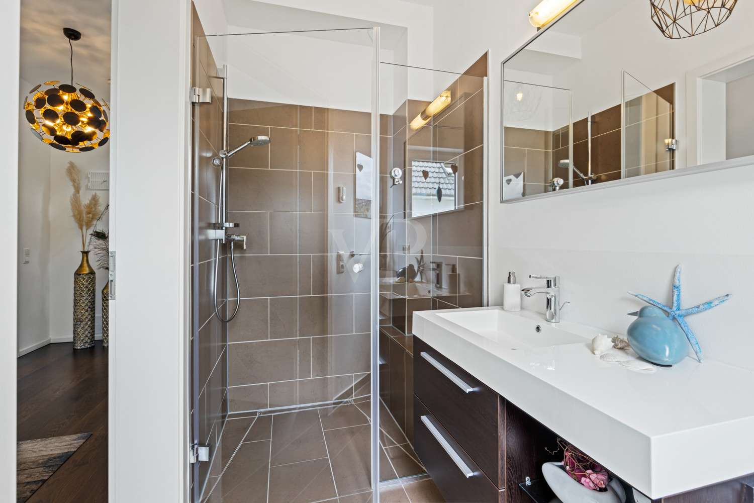 Immobilie in Elmenhorst/Lichtenhagen - 2 km vom Strand entfernt - Moderner, energieeffizienter Wohntraum mit herrlichem Grundstück in gehob - Bild 12