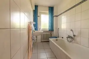 ! Einfamilienhaus auf großem Grundstück und viel Potenzial ! – Pinneberg (Kreis) – Vorschaubild 9