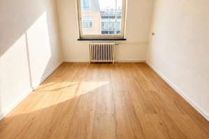 [LIS-10872] Großzügige 4-Zimmer-Wohnung im Herzen von Braunschweig - Erstbezug nach Sanierung! – Münzstr. 13, 38100 Innenstadt, Braunschweig – Vorschaubild 3