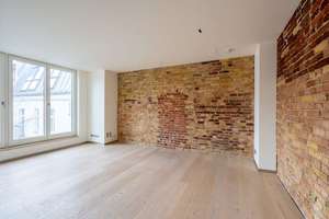Deine Zweitwohnung? Studio Apartment mit Fahrstuhl im Dachgeschoss eines schönen Altbaus – Wühlischstraße 32, 10245 Friedrichshain, Berlin – Vorschaubild 3