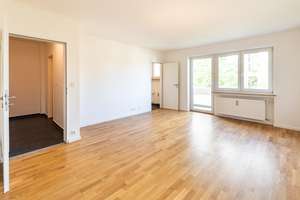 Modernisiertes großzügiges Apartment mit großem Balkon im 4. OG in München Laim - Provisionsfrei !! – Die vollständige Adresse der Immobilie erhältst du vom Anbieter., 80686 Friedenheim, München – Vorschaubild 3