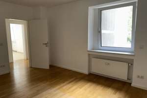 großzügiger Grundriss  - umfassende energetische Sanierung -Parkett - Loggia Süd – Die vollständige Adresse der Immobilie erhältst du vom Anbieter., 81375 Neuhadern, München – Vorschaubild 8