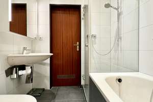 Wohnung mit Balkon, großem Garten und ganz viel Charme ! – Die vollständige Adresse der Immobilie erhältst du vom Anbieter., 41068 Venn, Mönchengladbach – Vorschaubild 25