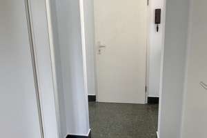 Ab sofort bezugsfrei –  Dachgeschosswohnung in beliebter Lage der Mainzer Neustadt. – Adam-Karillion-Straße 00, 55118 Neustadt, Mainz – Vorschaubild 28