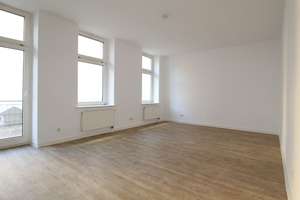 Frisch renovierte 4-Zimmer-Wohnung im Herzen von Magdeburg! ++ WG-geeignet ++