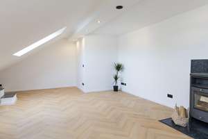 Frisch sanierte DG Wohnung mit EBK + Kamin – Weseler Straße 164, 46149 Alsfeld, Oberhausen – Vorschaubild 2