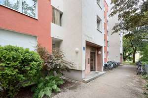 sonnige 1-Zimmer-Wohnung mit Balkon, ab 01.07.2026
PKW-TG-Stellplatz optional – Die vollständige Adresse der Immobilie erhältst du vom Anbieter., 80993 Alt-Moosach, München – Vorschaubild 3