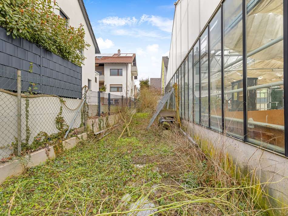 seitlicher Grundstücksstreifen