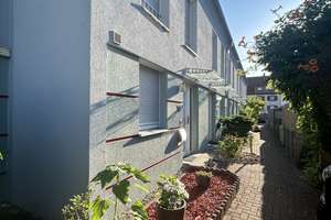 Reihenmittelhaus mit Garage und Stellplatz  – Die vollständige Adresse der Immobilie erhältst du vom Anbieter., 67659 Innenstadt West/Kotten, Kaiserslautern – Vorschaubild 1