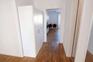 Exklusive 2-Zimmer-Wohnung mit Balkon und Einbauküche in Regensburg Nähe Uniklinikum und BKH – Karl-Stielerstraße 84, 93051 Kumpfmühl-Ziegetsdorf-Neuprüll, Regensburg – Vorschaubild 7