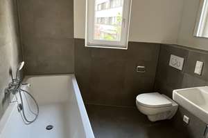 Erstbezug: Hochwertige 3-Zimmer-Wohnung mit 2 Bädern, West-Loggia & TG-Stellplatz in Darmstadt Mitte – Donnersbergering 8, 64295 Mitte, Darmstadt – Vorschaubild 2