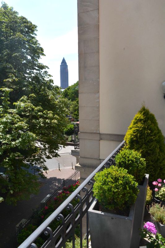 Traumhafte Altbauwohnung .. V-E-R-M-I-E-T-E-T...