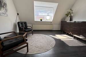 schöne, helle teilmöblierte DG-Wohnung gegenüber vom Schloßpark – Frintroper Str. 95, 45359 Schönebeck, Essen – Vorschaubild 6