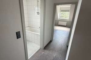 Einziehen und wohlfühlen - 3 Zimmer Dachgeschoss Wohnung mit Balkon, Essen-Katernberg – Kraspothstraße 24, 45327 Katernberg, Essen – Vorschaubild 10