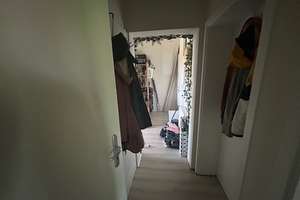Anmieten und 500 EUR WM-Prämiengutschein - Voll renovierte Balkonwohnung in schöner Wohnlage – Wehofer Straße 131, 47169 Wehofen, Duisburg – Vorschaubild 8
