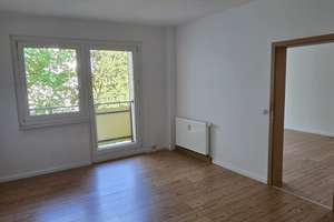 Frisch renovierte 4-Zimmer-Wohnung in ruhiger Lage mit Balkon – ideal für Familien – Tauchaer Straße 1-19,, 4357 Mockau-Nord, Leipzig – Vorschaubild 2