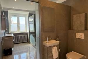 Frisch renovierte Altbauwohnung in bester Lage im Lehel direkt an der Isar – Widenmayerstraße 7, 80538 Lehel, München – Vorschaubild 2