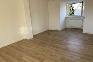 Feines kleines Apartment in ruhiger Stichstraße...Dachstudio in Nürnberg-Nord/Ziegelstein – Die vollständige Adresse der Immobilie erhältst du vom Anbieter., 90411 Ziegelstein, Nürnberg – Vorschaubild 6