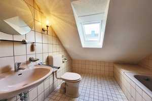 Attraktives Einfamilienhaus mit viel Platz und Komfort sowie herrlicher Aussicht – Schaumburg (Kreis) – Vorschaubild 18