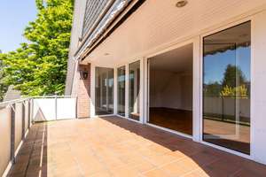 Großzügige Maisonette-Endetagen-Wohnung mit Fahrstuhl + Dachterrasse + Küchenbalkon + TG-Stellplatz! – Die vollständige Adresse der Immobilie erhältst du vom Anbieter., 22459 Niendorf, Hamburg – Vorschaubild 2
