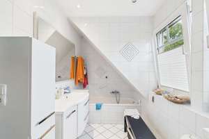 Zuhause für die ganze Familie: Freistehendes Einfamilienhaus mit Sauna und Garten – Die vollständige Adresse der Immobilie erhältst du vom Anbieter., 26133 Osternburg, Oldenburg (Oldenburg) – Vorschaubild 9
