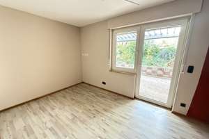 Gepflegtes Einfamilienhaus mit zwei Garagen in Höxter-Lütmarsen – Die vollständige Adresse der Immobilie erhältst du vom Anbieter., 37671 Höxter – Vorschaubild 17
