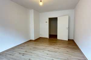 Nähe Uni, schöne, bezugsfertige 2 Zi-Whg, KDB 49,5qm – Ronsdorferstraße 85, 42119 Wuppertal – Vorschaubild 4