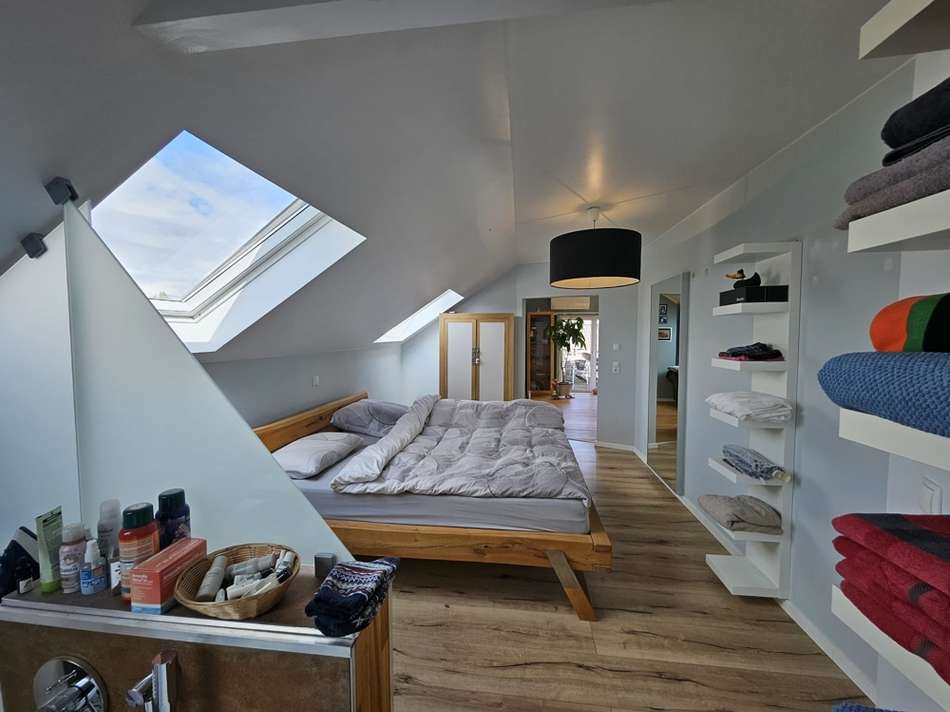 Wohnung DG Schlafzimmer