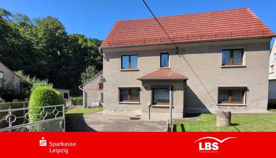 Bild von Familienhaus mit großem Grundstück