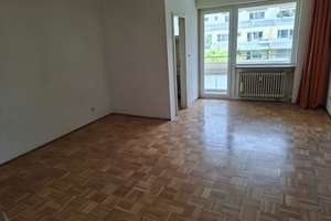 KOMPLETT RENOVIERTES APP. MIT BALKON UND BLICK INS GRÜNE – Volkartstrasse 0, 80636 Dom Pedro, München – Vorschaubild 4