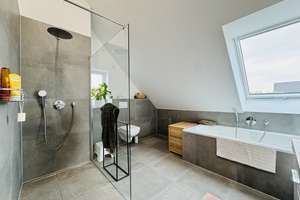 Stilvolle Maisonettewohnung mit Balkon und Aufzug – Die vollständige Adresse der Immobilie erhältst du vom Anbieter., 47259 Huckingen, Duisburg – Vorschaubild 14