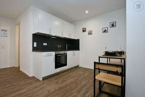 Modern möbliertes Apartment in absolut zentraler Lage in Reutlingen – Die vollständige Adresse der Immobilie erhältst du vom Anbieter., 72763 Reutlingen-Mitte, Reutlingen – Vorschaubild 3